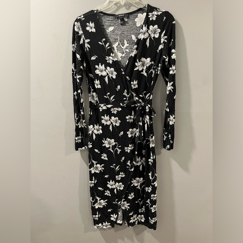 Forever 21 floral wrap dress